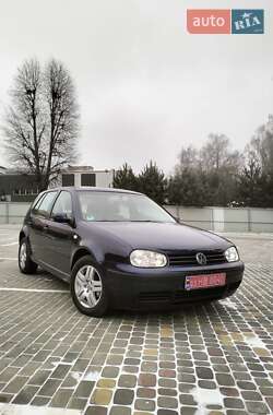 Хэтчбек Volkswagen Golf 2003 в Луцке