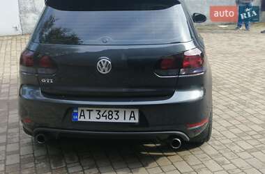 Хэтчбек Volkswagen Golf 2010 в Ивано-Франковске