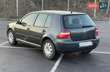 Хэтчбек Volkswagen Golf 2002 в Виннице