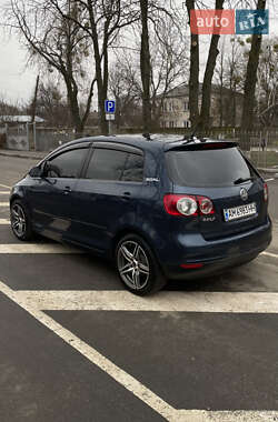 Хетчбек Volkswagen Golf 2006 в Радомишлі