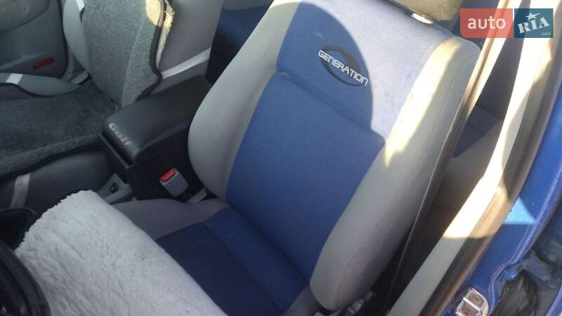 Хетчбек Volkswagen Golf 2000 в Жидачові