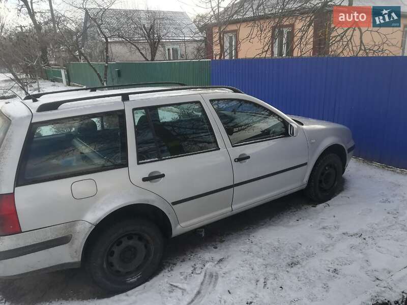 Универсал Volkswagen Golf 2000 в Черкассах