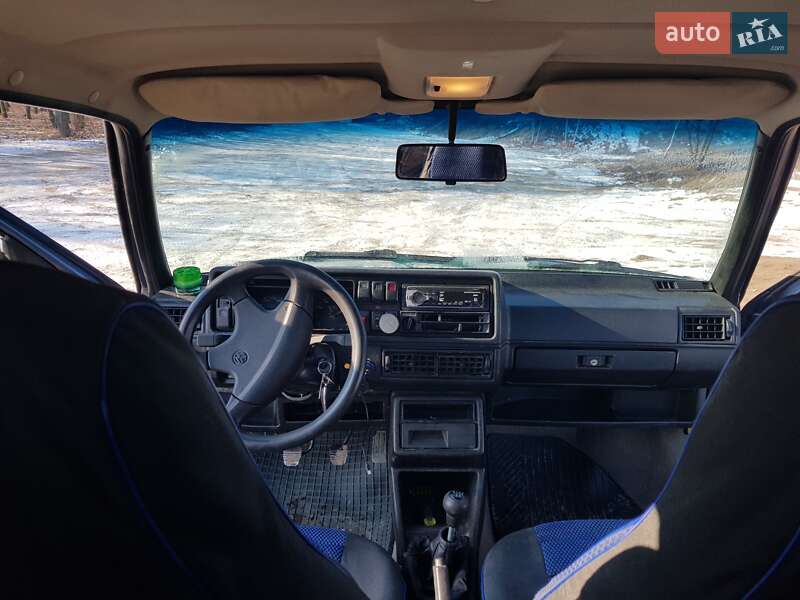 Хэтчбек Volkswagen Golf 1988 в Киеве