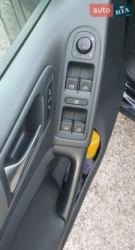 Хетчбек Volkswagen Golf 2009 в Вінниці