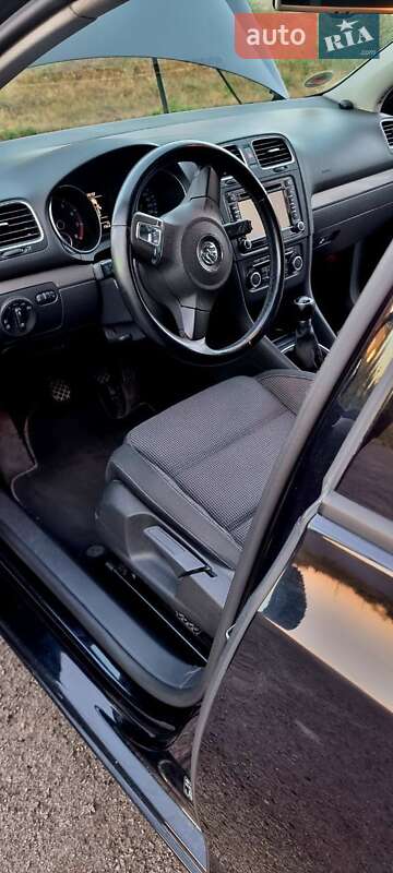 Хетчбек Volkswagen Golf 2009 в Вінниці