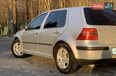 Хетчбек Volkswagen Golf 2003 в Львові