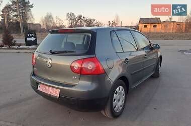 Хэтчбек Volkswagen Golf 2004 в Славуте