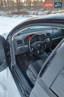 Хетчбек Volkswagen Golf 2008 в Чернігові