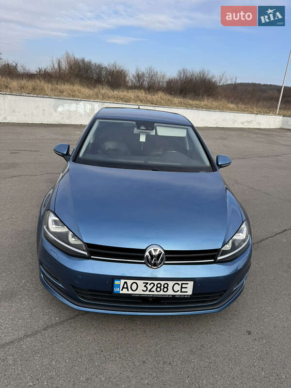 Хетчбек Volkswagen Golf 2013 в Мукачевому
