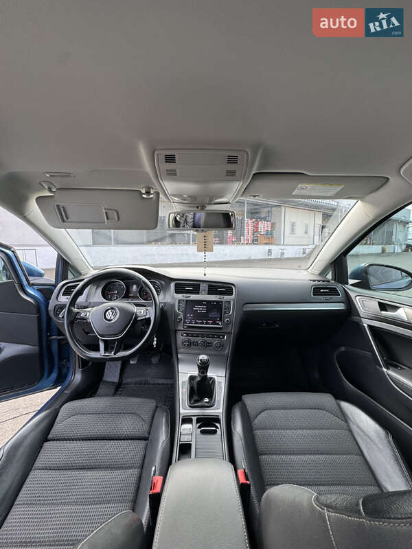 Хетчбек Volkswagen Golf 2013 в Мукачевому