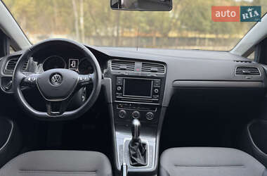 Хэтчбек Volkswagen Golf 2018 в 