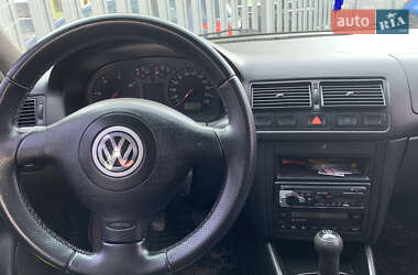 Хэтчбек Volkswagen Golf 1998 в Калуше