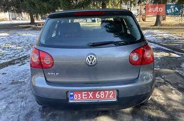 Хетчбек Volkswagen Golf 2005 в Рівному