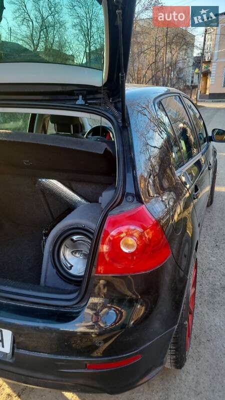 Хетчбек Volkswagen Golf 2007 в Стрию