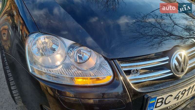 Хетчбек Volkswagen Golf 2007 в Стрию