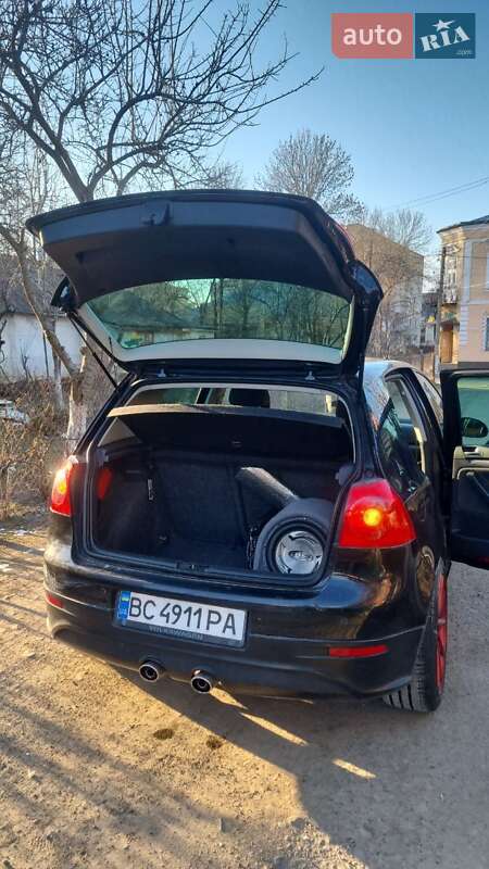 Хетчбек Volkswagen Golf 2007 в Стрию