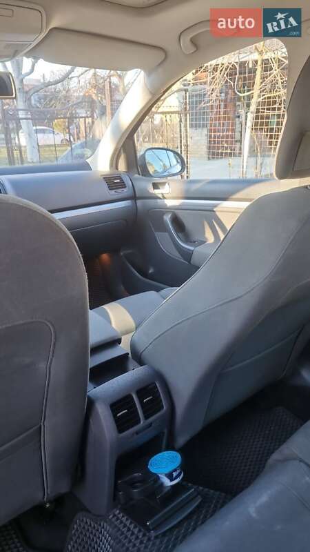 Хетчбек Volkswagen Golf 2007 в Стрию