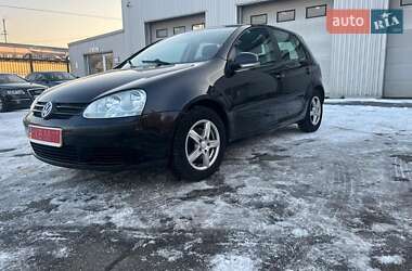 Хетчбек Volkswagen Golf 2005 в Києві