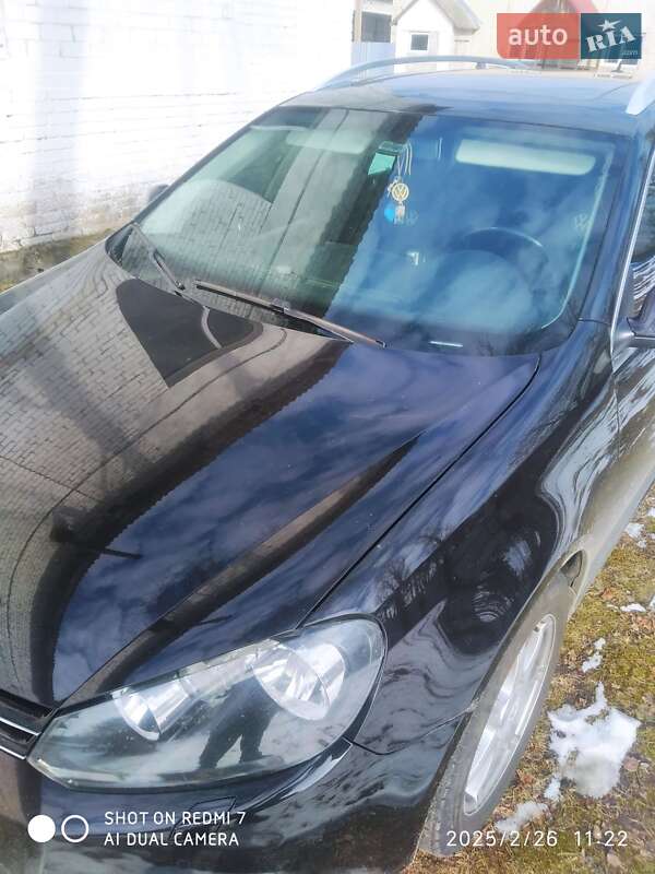 Універсал Volkswagen Golf 2010 в Дубровиці
