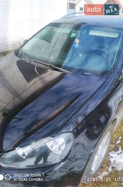 Универсал Volkswagen Golf 2010 в 