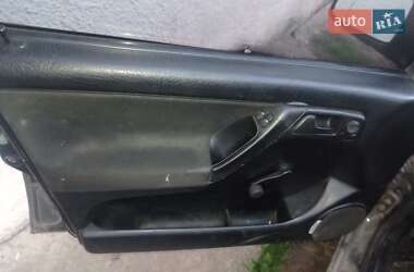 Хэтчбек Volkswagen Golf 1994 в  фото 3 Хэтчбек Volkswagen Golf 1994 в