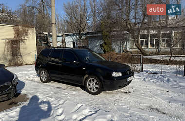 Універсал Volkswagen Golf 2003 в Києві