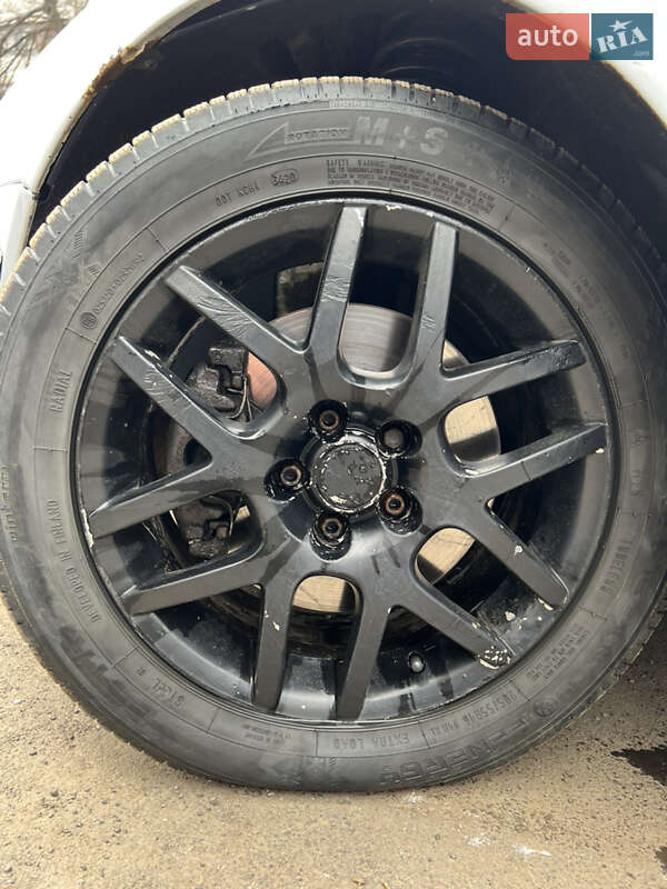 Хэтчбек Volkswagen Golf 2001 в Виннице