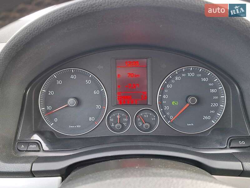 Хетчбек Volkswagen Golf 2008 в Умані