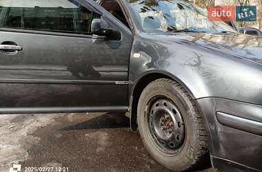 Універсал Volkswagen Golf 2003 в Софіївській Борщагівці