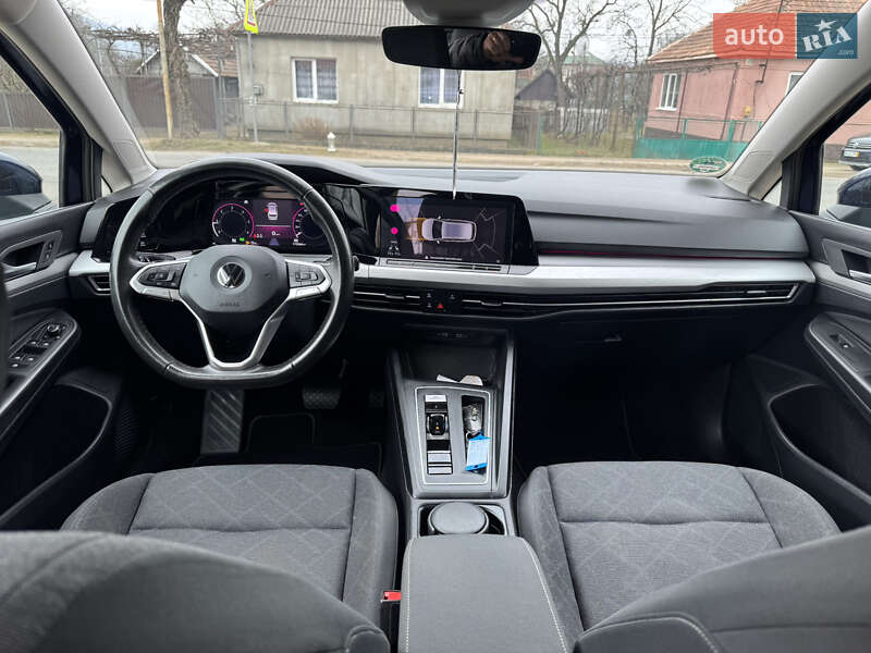 Универсал Volkswagen Golf 2021 в Сваляве