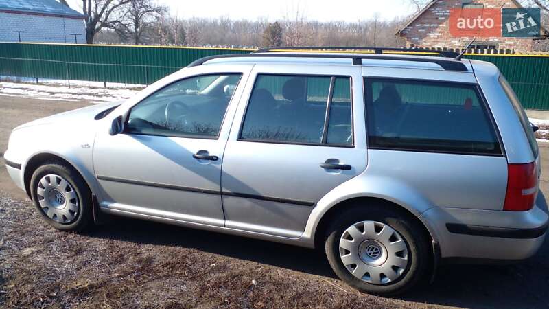Volkswagen Golf 2003