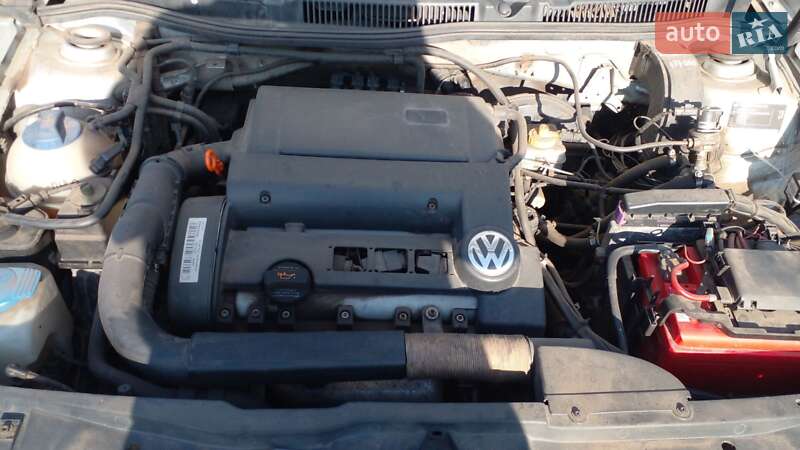 Универсал Volkswagen Golf 2003 в Оржице