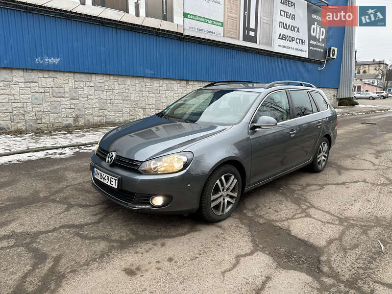 Универсал Volkswagen Golf 2012 в Житомире