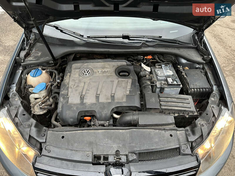 Универсал Volkswagen Golf 2012 в Житомире