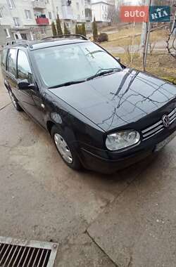 Универсал Volkswagen Golf 2001 в Залещиках