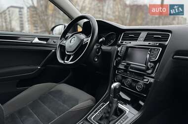 Универсал Volkswagen Golf 2014 в Ивано-Франковске