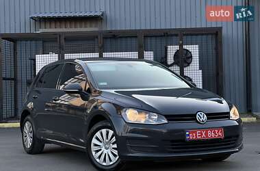 Хэтчбек Volkswagen Golf 2014 в Ужгороде