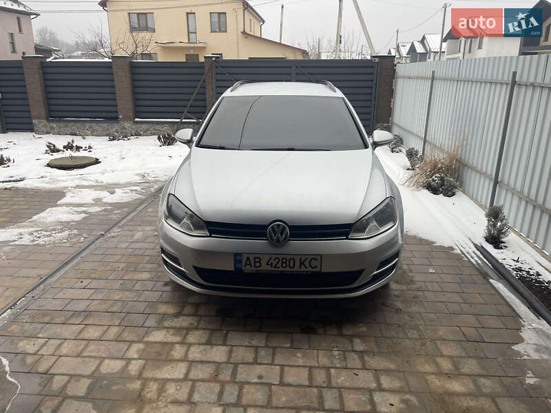 Универсал Volkswagen Golf 2015 в Виннице