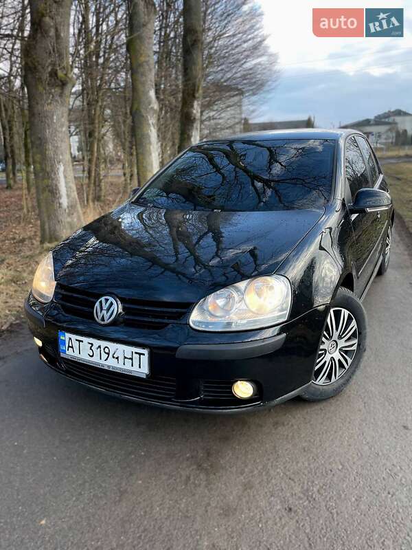 Універсал Volkswagen Golf 2005 в Рогатині