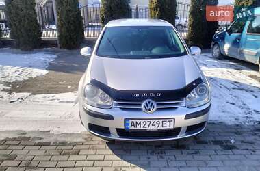 Хетчбек Volkswagen Golf 2005 в Житомирі