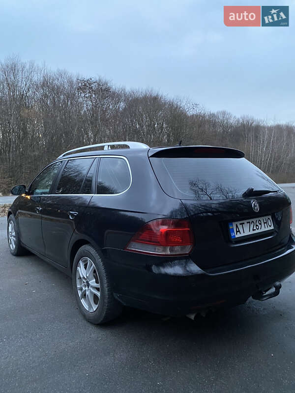 Універсал Volkswagen Golf 2011 в Галичі