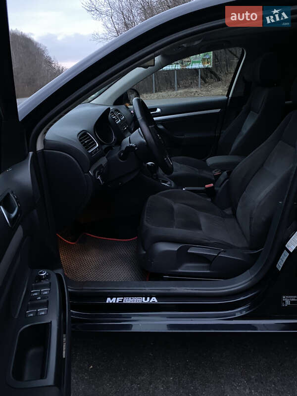 Універсал Volkswagen Golf 2011 в Галичі