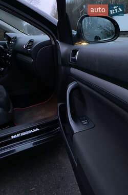 Универсал Volkswagen Golf 2011 в 