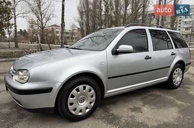 Универсал Volkswagen Golf 2005 в Ахтырке