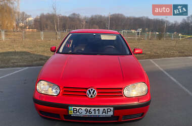 Хэтчбек Volkswagen Golf 1999 в 