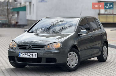 Хэтчбек Volkswagen Golf 2006 в Звягеле