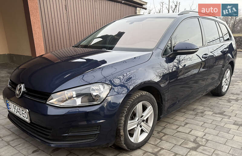 Универсал Volkswagen Golf 2015 в Полтаве