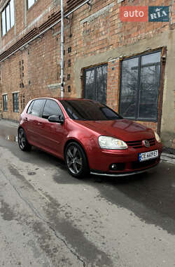 Хэтчбек Volkswagen Golf 2005 в Черновцах