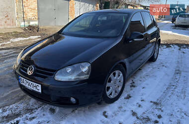 Хэтчбек Volkswagen Golf 2004 в Кропивницком