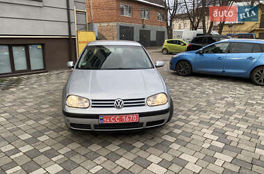 Хэтчбек Volkswagen Golf 2003 в Коломые